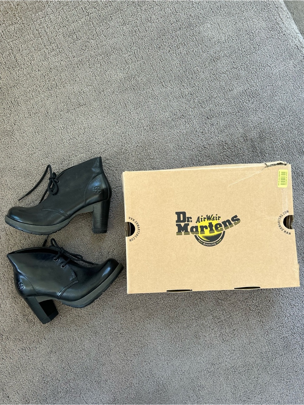 Dr. Martens Viviana Black Polished Laredo Heeled Boots Booties Size 6 new in Box